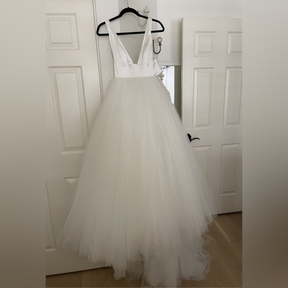 NWT Custom Pnina Tornai wedding gown - Picture 4 of 10